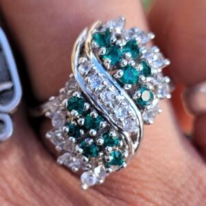Vintage 1960s PANETTA emerald green and clear crystal stone cocktail ring